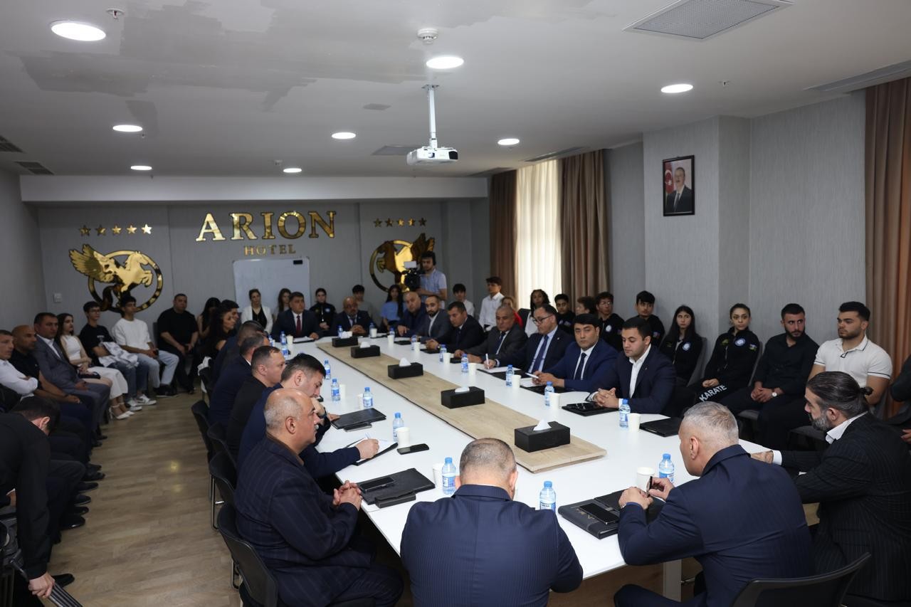 “Arpaçay” Karate Birliyinin İdarə Heyətinin genişləndirilmiş iclası keçirildi - FOTOLAR